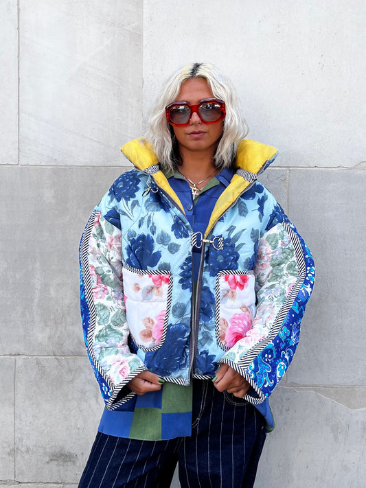 THE PUFFER BLUE AND PINK FLOWERS