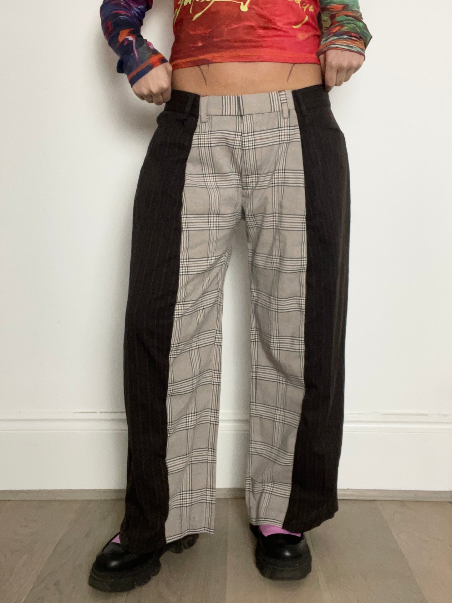 The Two-Tone Trousers in Beige and Brown Tartan